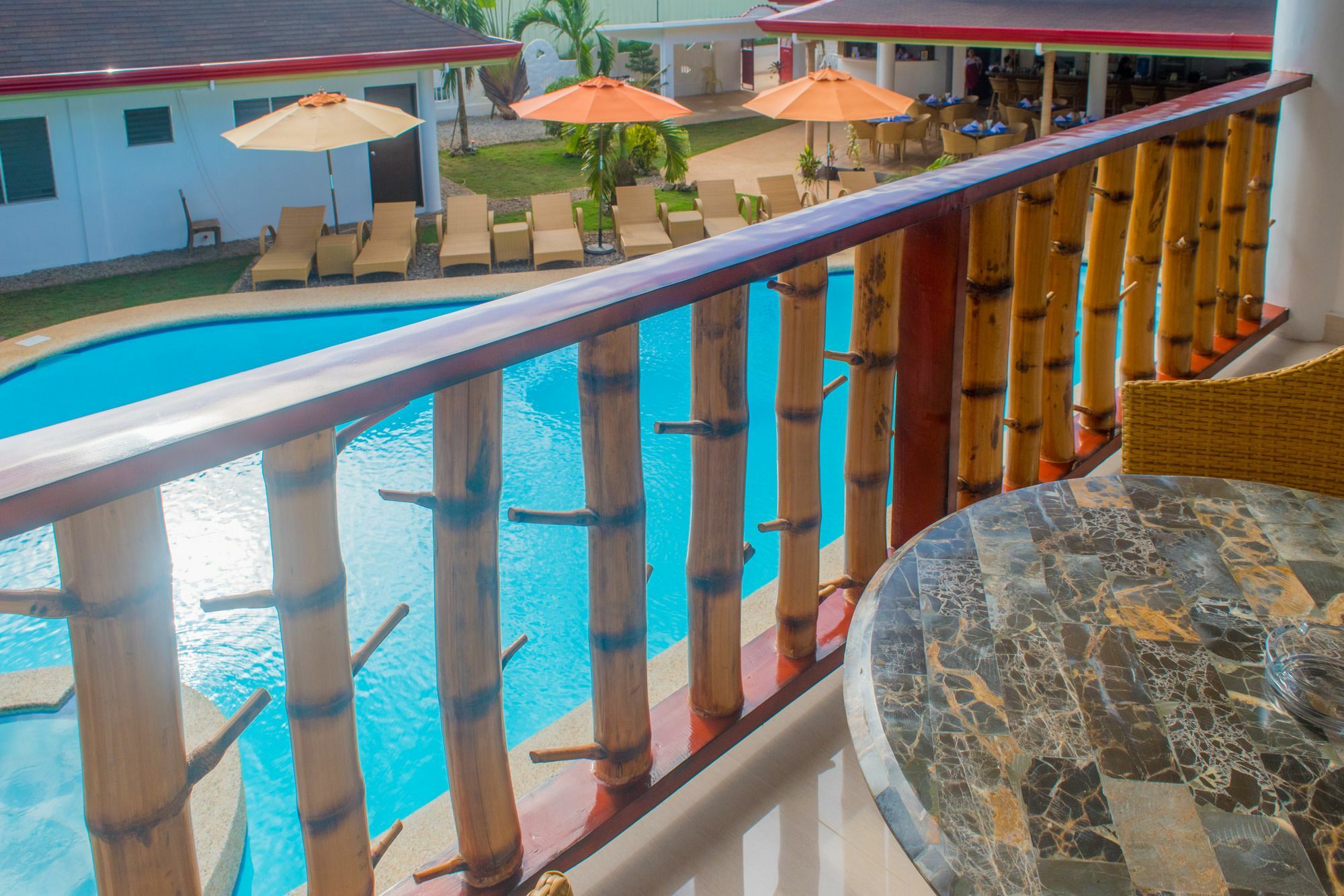 Alona Vida Beach Hill Resort Панглао Экстерьер фото